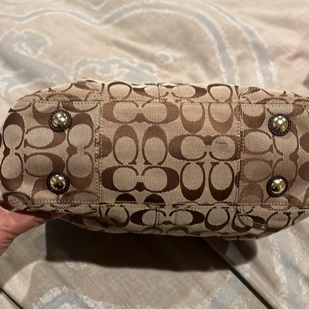 Coach Hampton Tote - Picture 2 of 8